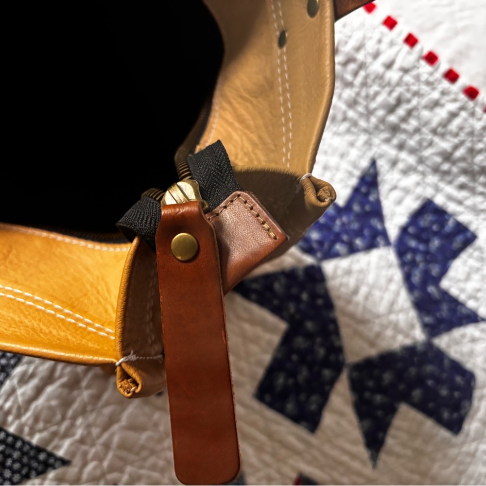 Parker Thatch Medium Mimi in leather (Butterscotch color) - Picture 13 of 17